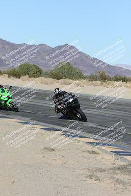 media/Dec-04-2025-Racers Edge (Thu) [[5ebc9f124d]]/3-B Group/7-Session 4 (Turn 10 Inside)/